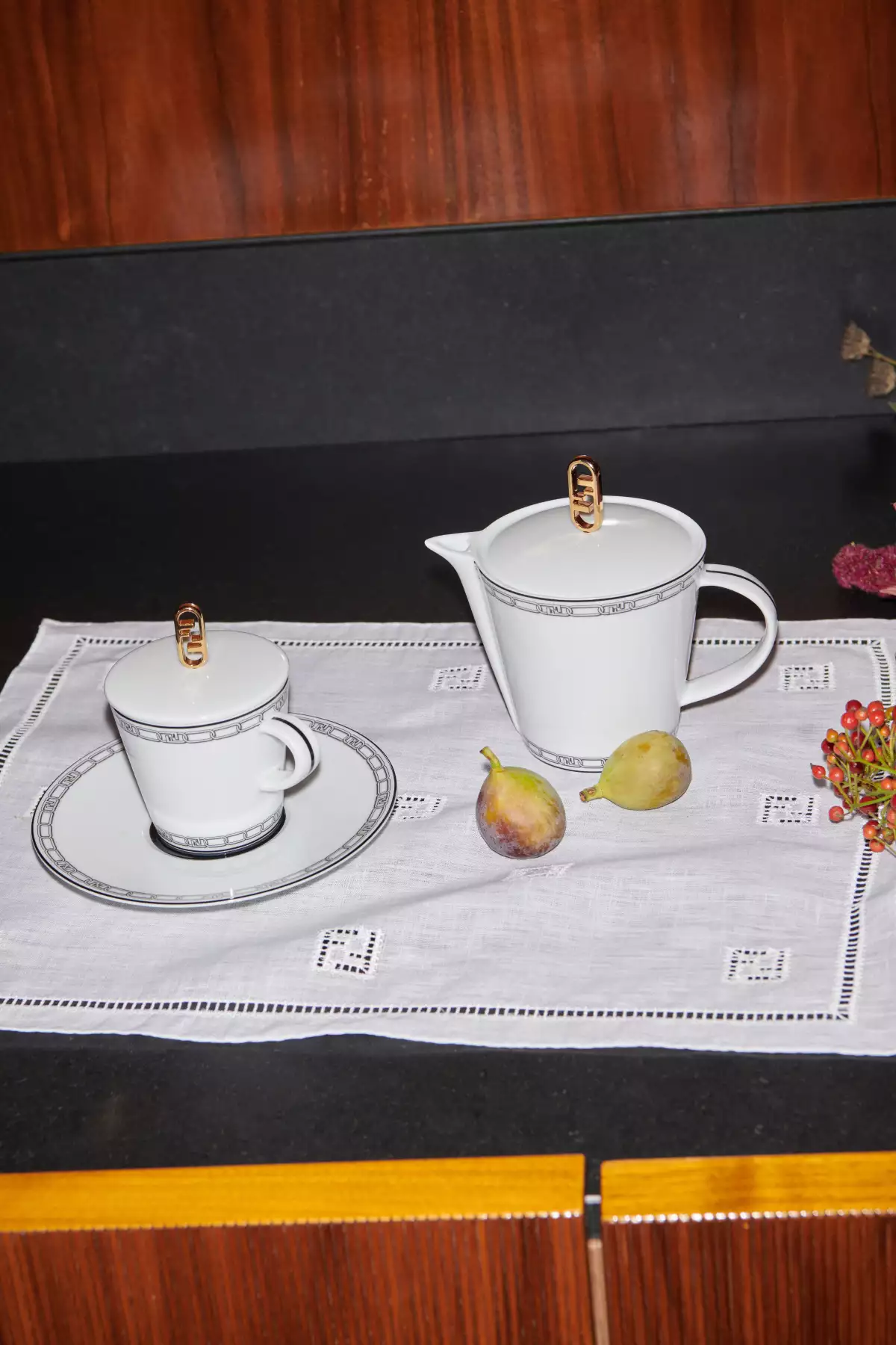 fendi casa accesorios