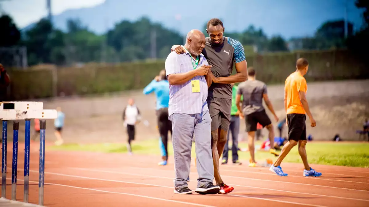 Profesor y alumno en el Racers Track Club.