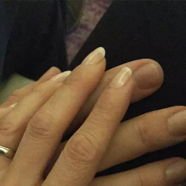 Desde que se comprometió para casarse con Manuel Velasco no ha parado de demostrar a su novio cuánto lo quiere.