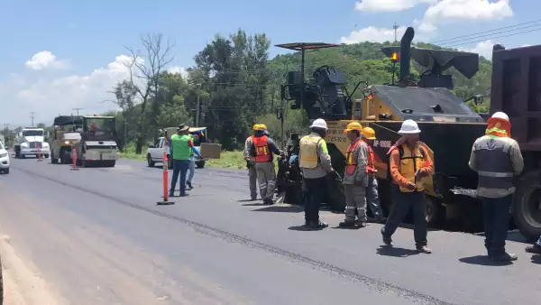 Dow Plastic Roads 5.jpg