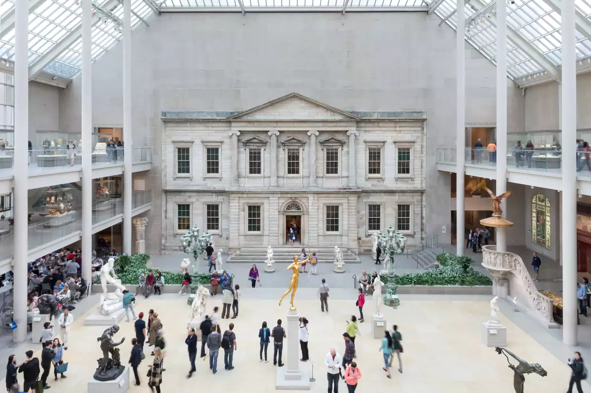 themetfifthavenuethecharlesengelhardcourtintheamericanwing-copycourtesyofthemet.jpg