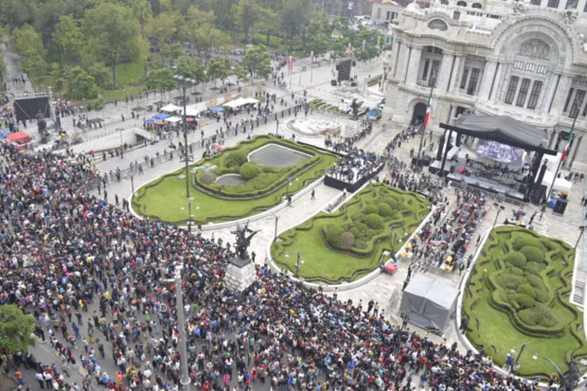 Afuera del Palacio de Bellas Artes.