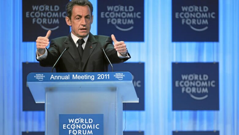 Nicolas Sarkozy, presidente de Francia, dijo “No existe una crisis del euro. Eso queda totalmente claro”.