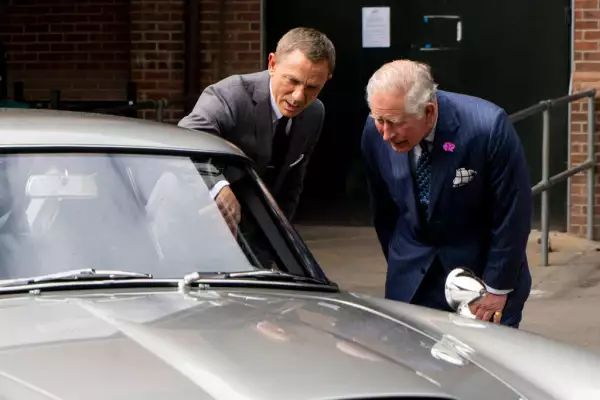 Daniel Craig y el príncipe Carlos