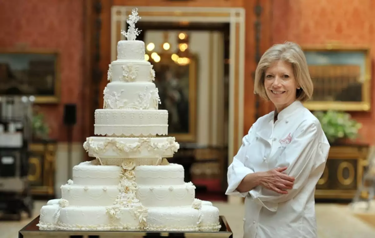 El pastel fue diseñado por la afamada repostera Fiona Cairns.