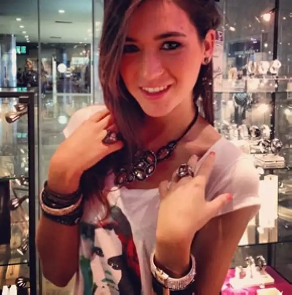 Karla estaba estudiando diseño de interiores, pero se dio un pequeño break para viajar, conocer y divertirse un poco.