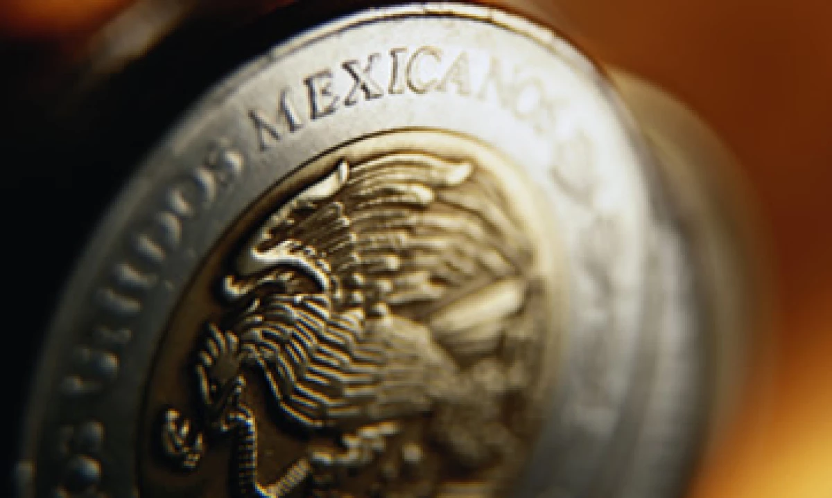 El Banco de México fijó el tipo de cambio en 13.6652 pesos para obligaciones denominadas en moneda extranjera. (Foto: Thinkstock)