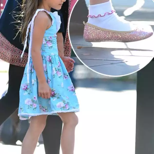 ¿A qué niña no le gustan las cosas que brillen? Suri lo logró con estos flats de Crewcuts