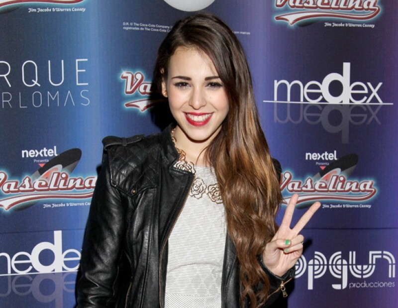 Danna Paola afirma que Eleazar Gómez y ella sólo son amigos.