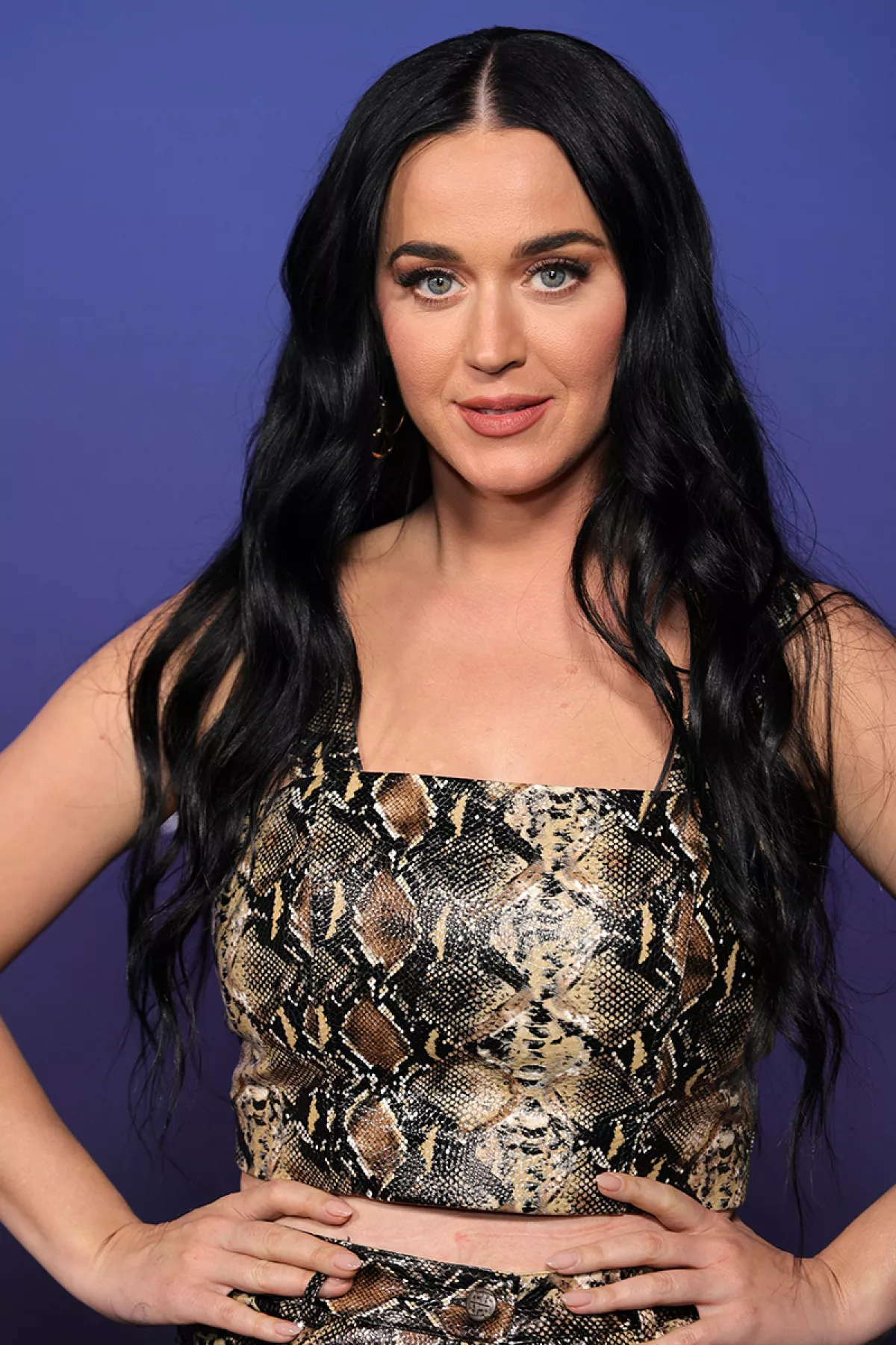 Katy Perry lanza pizza al público en Las Vegas