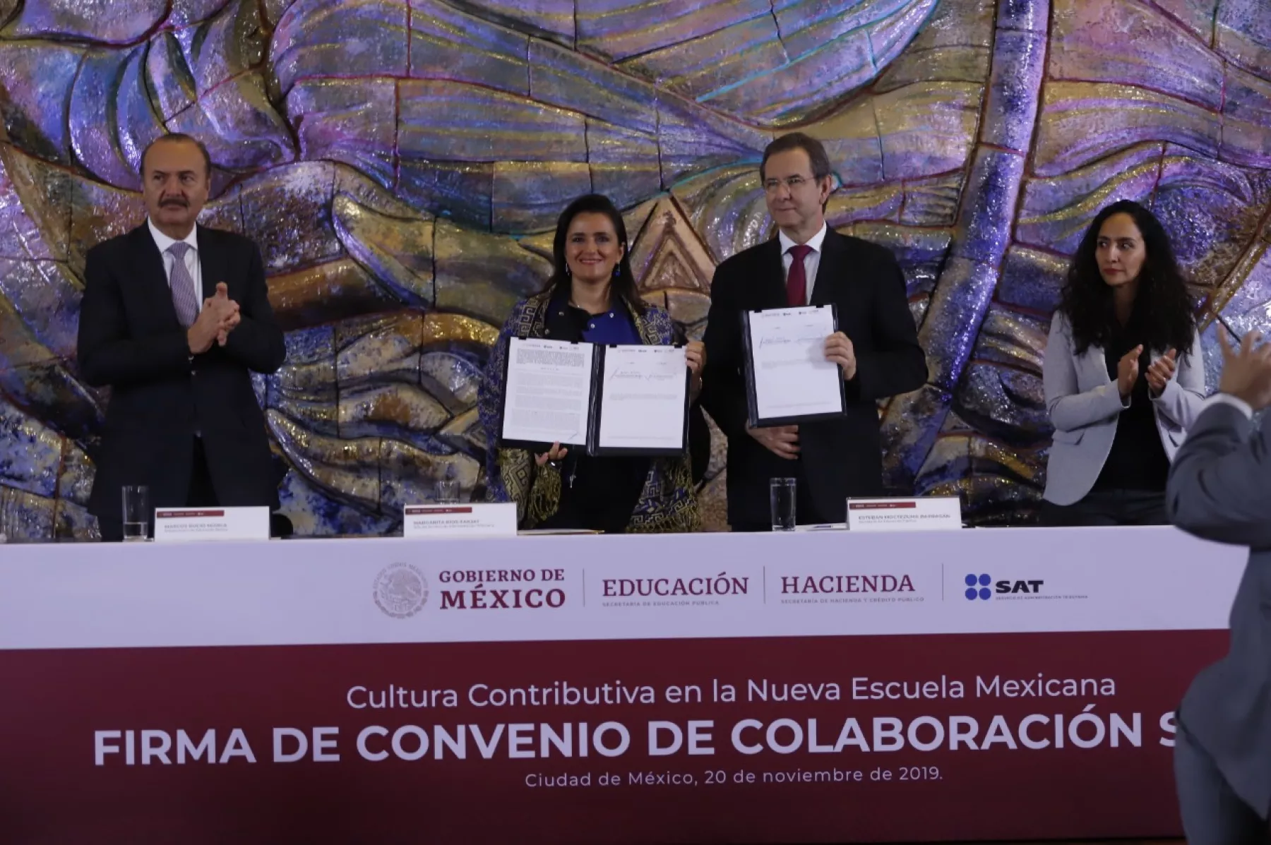 SAT y SEP firman convenio