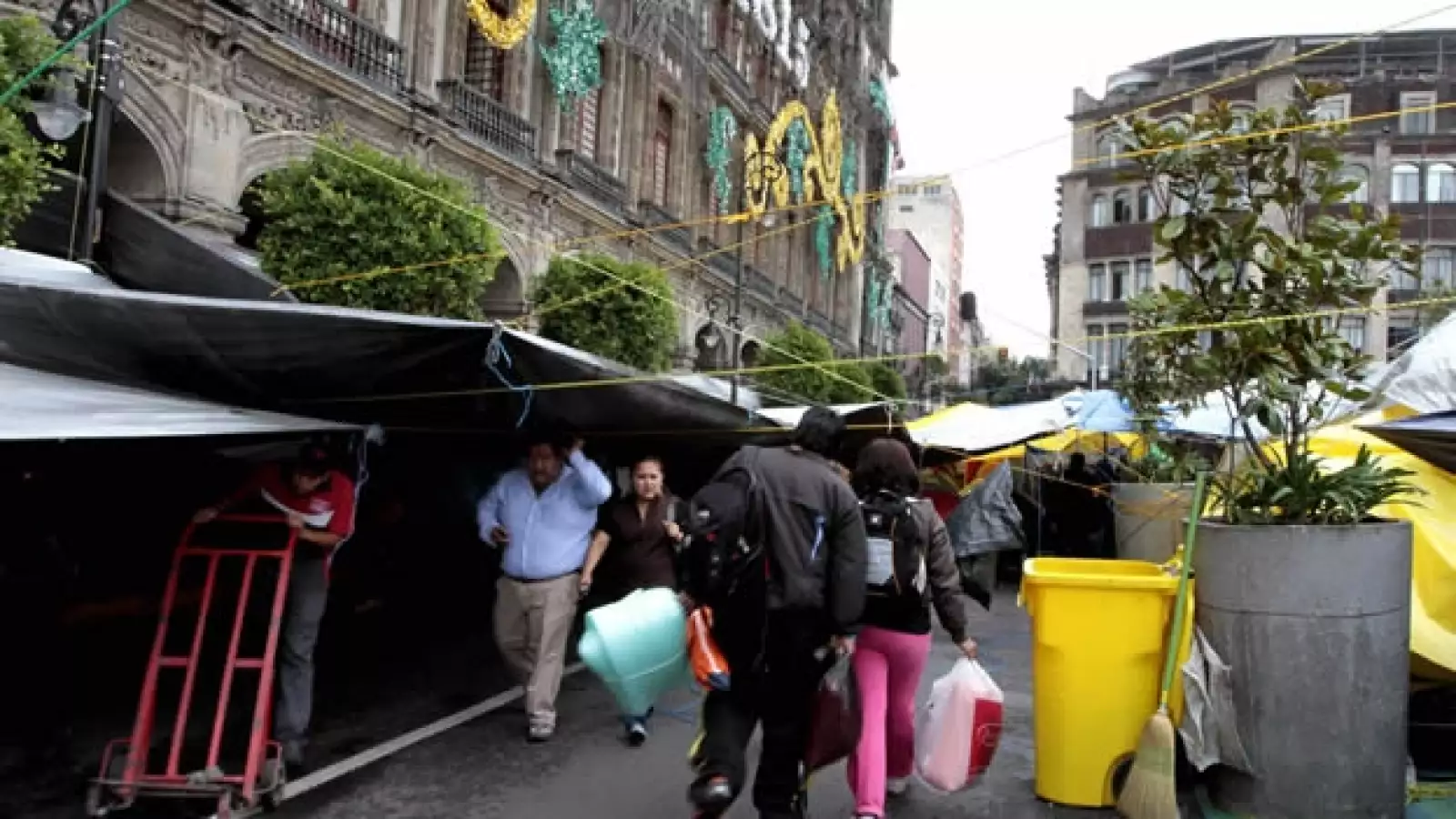 bloqueo maestros aeropuerto 11
