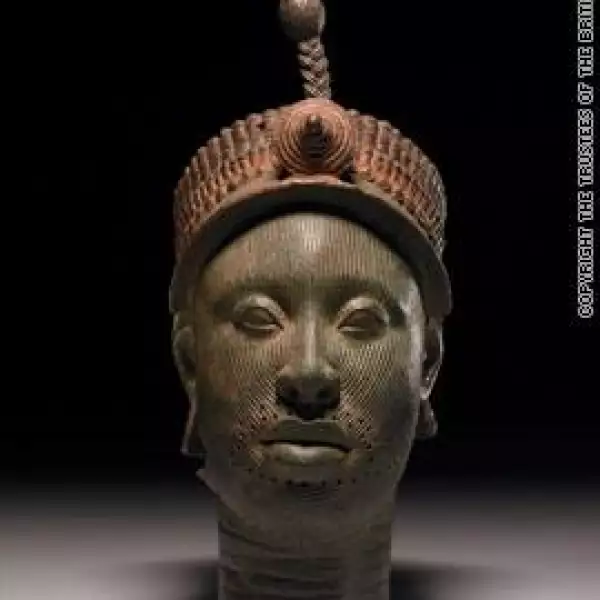 Tres cabezas del complejo de Wunmonije