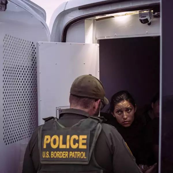 US-MEXICO-BORDER-IMMIGRATION-MIGRANTS