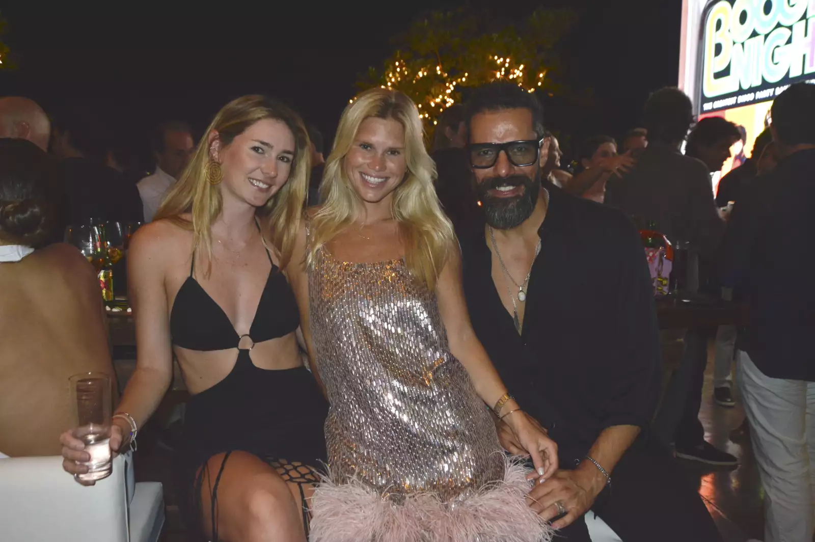 Haley Zidik y Antonella Vera y Enrique Hernández Pons