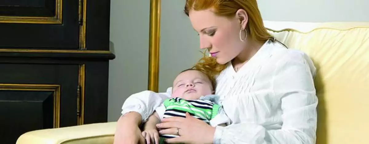 Dani confiesa que ser madre es lo mejor que le ha pasado, a pesar de que los primeros meses fueron difíciles debido a su inexperiencia.