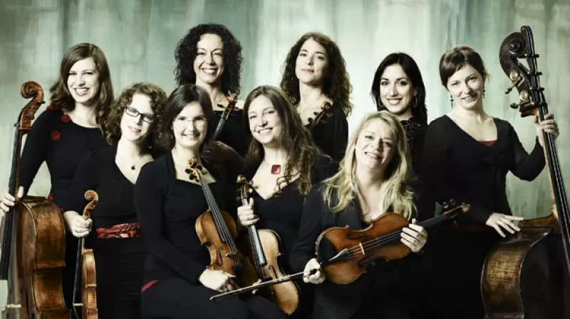 Este grupo de mujeres forman un ensamble vituoso de cuerdas. Provenientes de Canadá ofrecerán su espectáculo este domingo en la Ciudad de México.