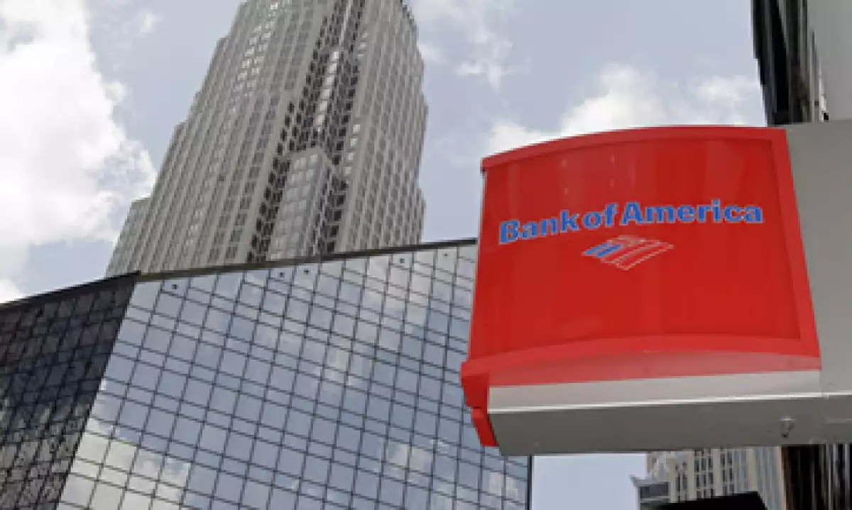 Bank of America se enfrenta además a una demanda de 10,000 millones de dólares de American International Group. (Foto: AP)