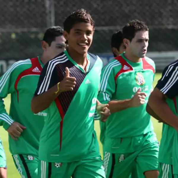 Jonathan dos Santos llegó al primer equipo del Barcelona con sólo 19 años