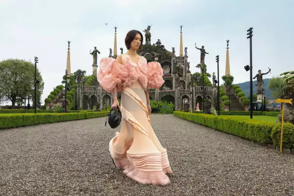 Louis Vuitton Cruise Show 2024 - Runway