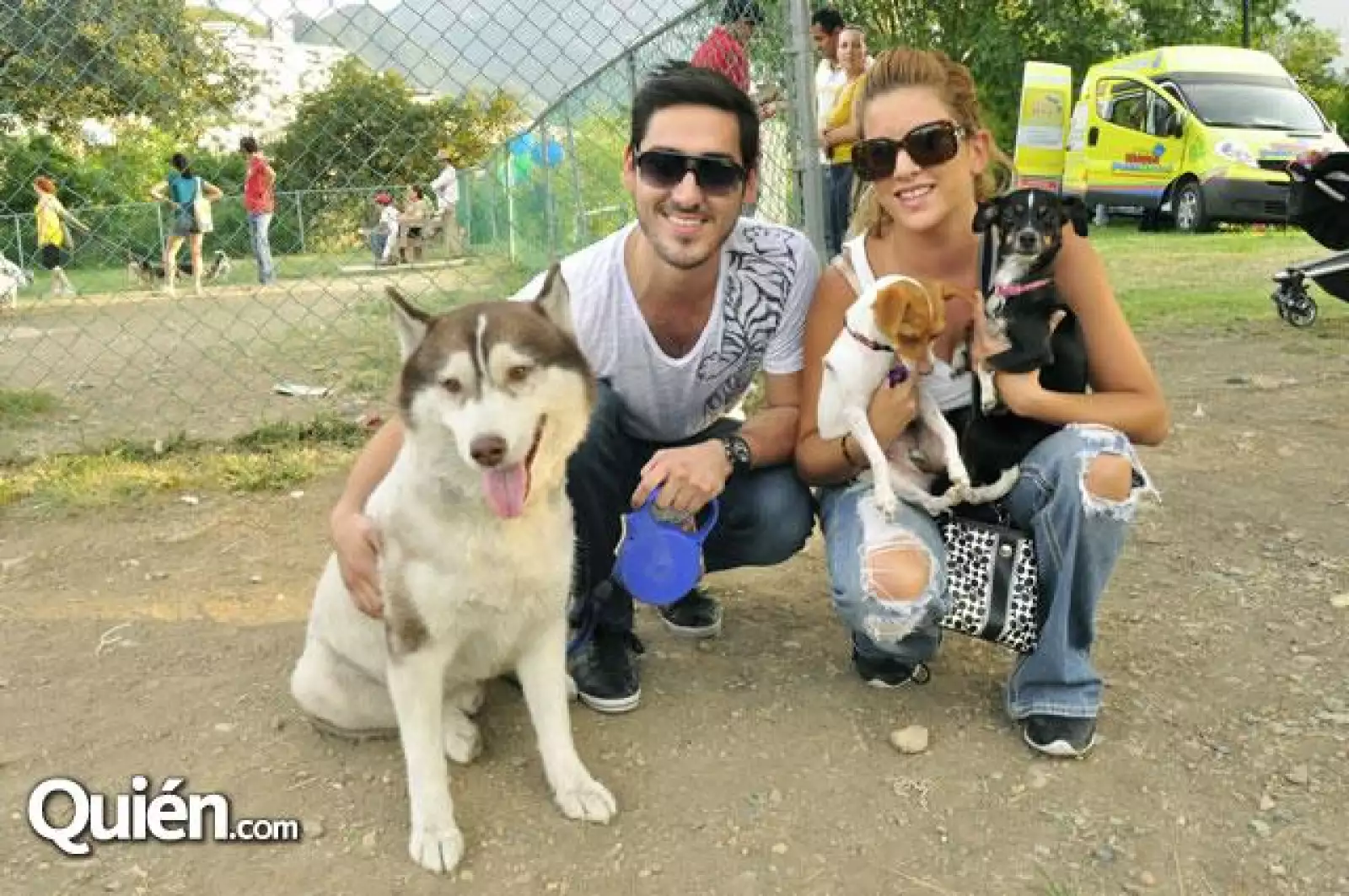 Diego Flores,Natalia Villarreal,Lola,Camila y Dako