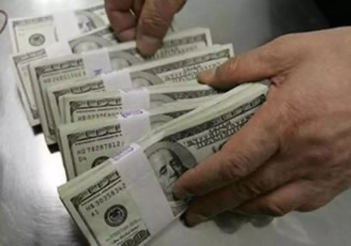 El dólar estadounidense tuvo una mala jornada este martes en los mercados internacionales. (Foto: Reuters)