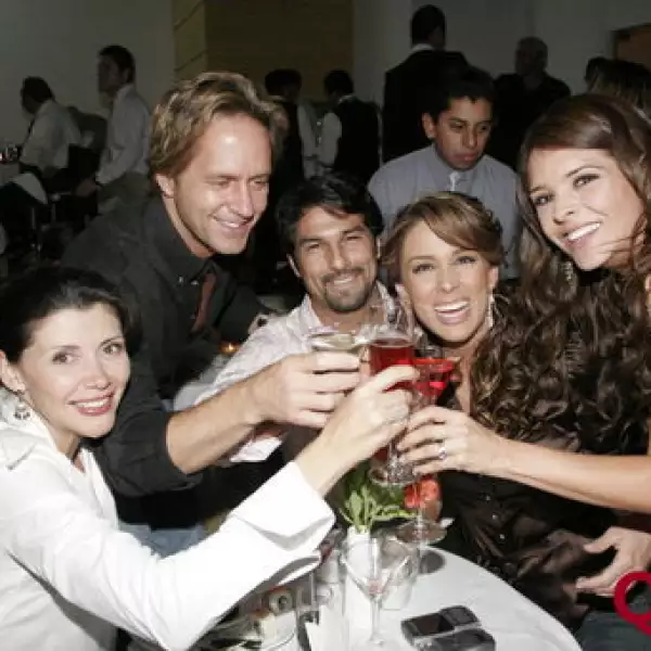 Estela Ecker, Guy Ecker, Arturo Carmona, Jackie Bracamonstes, Grettell Valdez