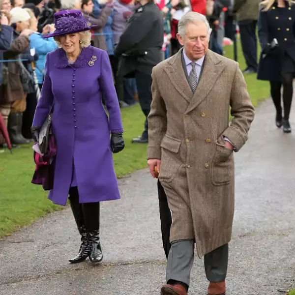 Camilla Parker Bowles y el príncipe Carlos de Gales.
