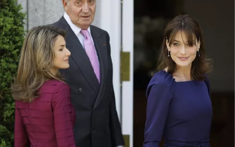 Tanto la primera dama francesa como la princesa de Asturias sacaron lo mejor de sus guardarropas en una visita en la que ellas serían las protagonistas.