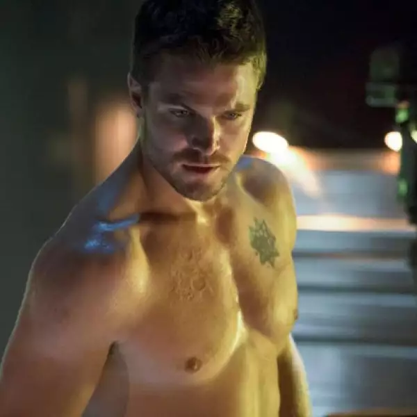 Es en la actual serie en la que participa en la que hemos podido ser testigos de su marcado cuerpo, requisito elemental para ser Christian Grey.