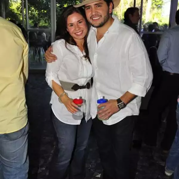 Any Dumois,Luis Covarrubias