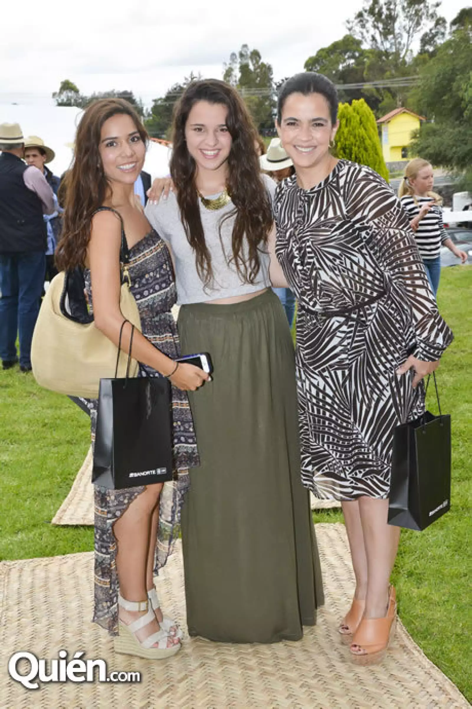 Támara Flores,Emilia Prats y Gisela Zavala