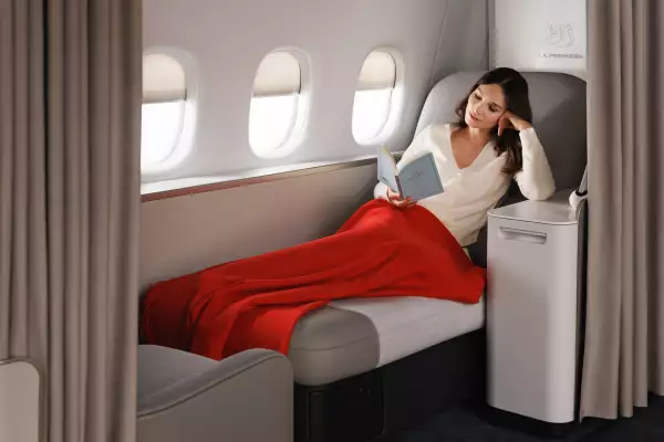 (7) La Première ©Air France.jpg