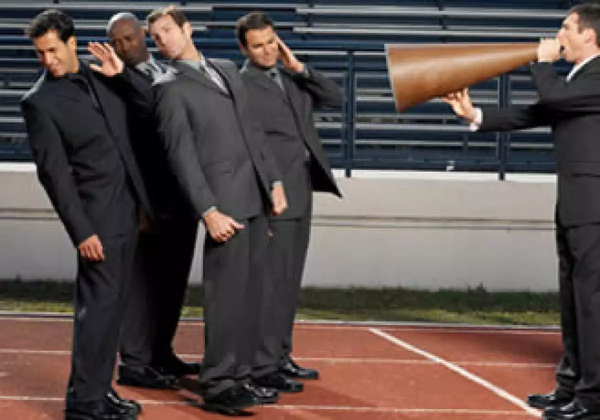 Los empleados interactúan con el cliente a diario; los ejecutivos no, y su idea sobre servicio puede diferir bastante. (Foto: Jupiter Images)