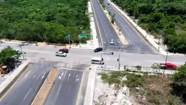 Carretera chueca en Playa del Carmen: ¿Por qué no debería estar diseñada así?