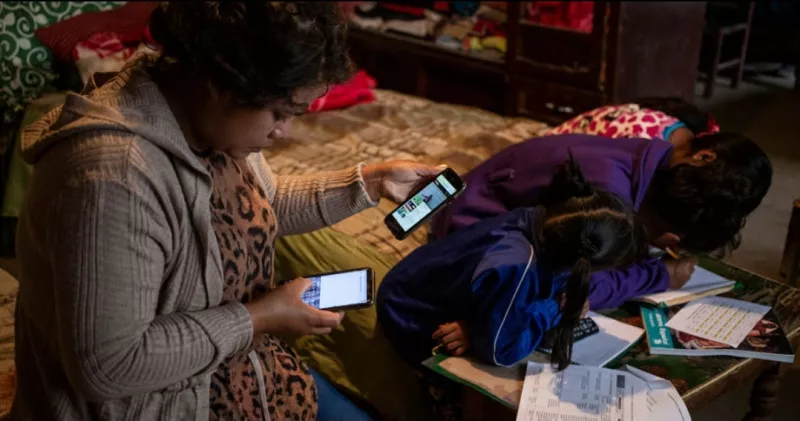 Cuando hay que caminar kilómetros para hacer una llamada