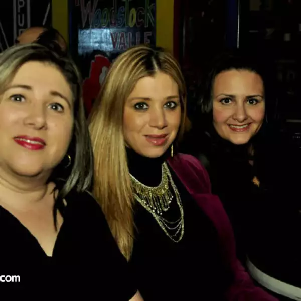 Alicia y Alejandra Martínez con Yamile Yunes