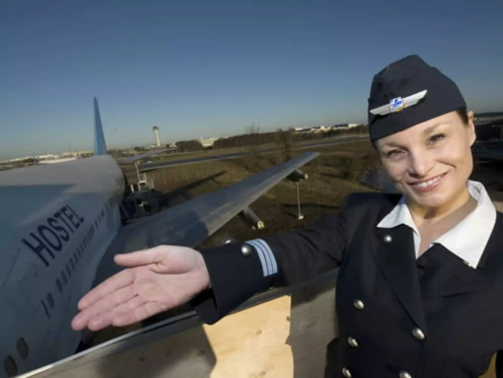 Gisela Olsson no es una sobrecargo, es el gerente del avión.