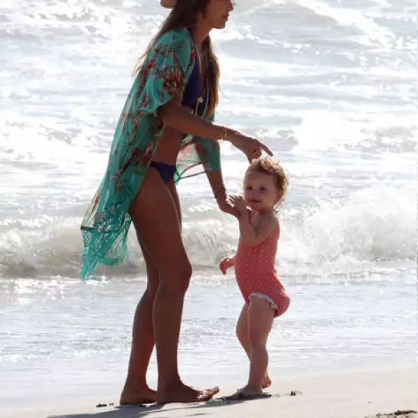 Jessica Alba y Haven.