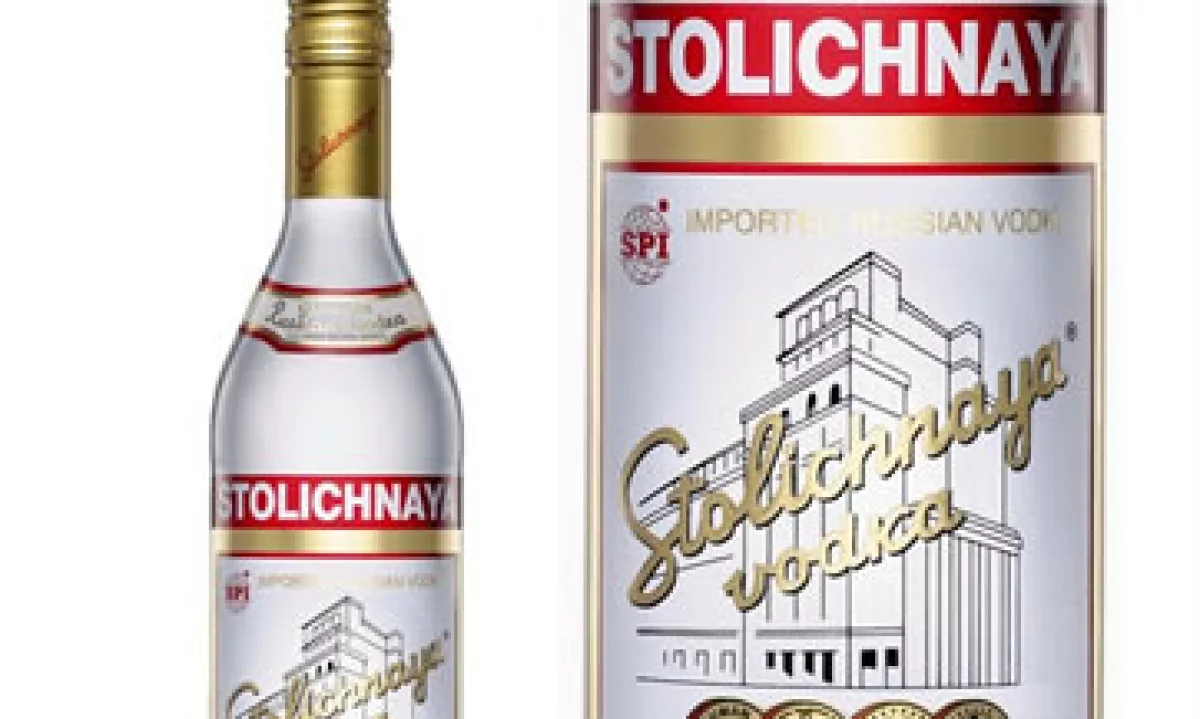 Los bares también suspenderán la adquisición de esa bebida con sus proveedores. (Foto: Tomada de facebook.com/pages/Vodka-Stolichnaya)