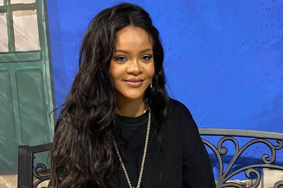 rihanna-visita-experiencia-frida-kahlo-diego-rivera