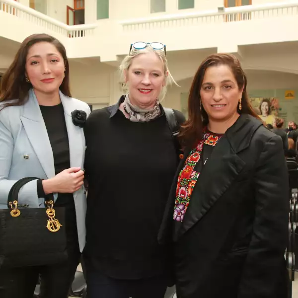 HOMENAJE A MARIE THÉRÈSE HERNAND DE ARANGO