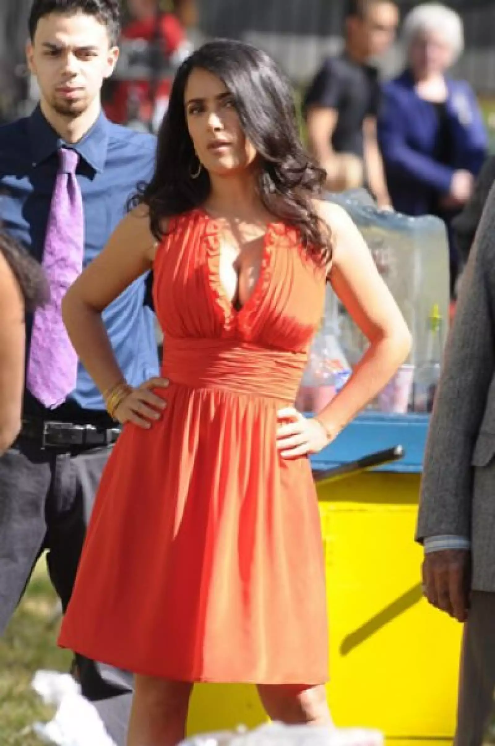 El escote que usó durante la grabación de su participación en la serie 30 rock causó sensación.