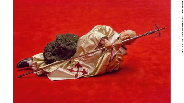 La Nona Ora (La novena hora, 1999), de Maurizio Cattelan