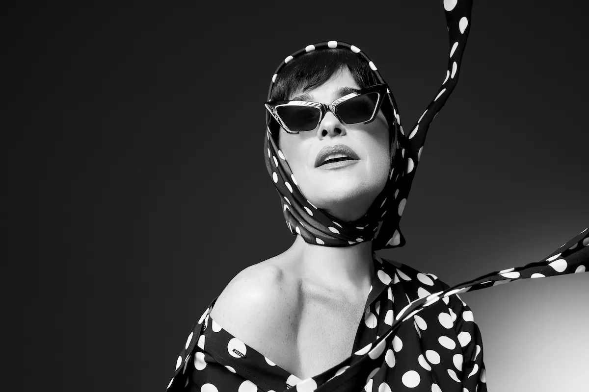 marthadebayleeyewear.jpg