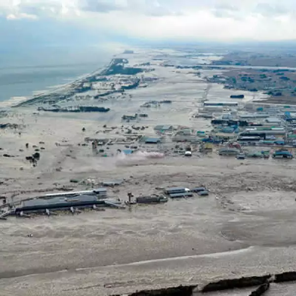 El Aeropuerto de Sendai, al noreste de la región, se inundó después del tsunami.