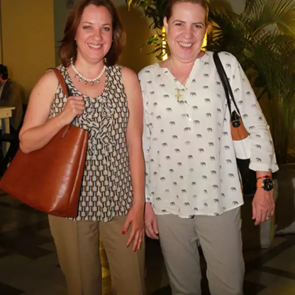 Gabriela Cañedo y Lorena Cañedo