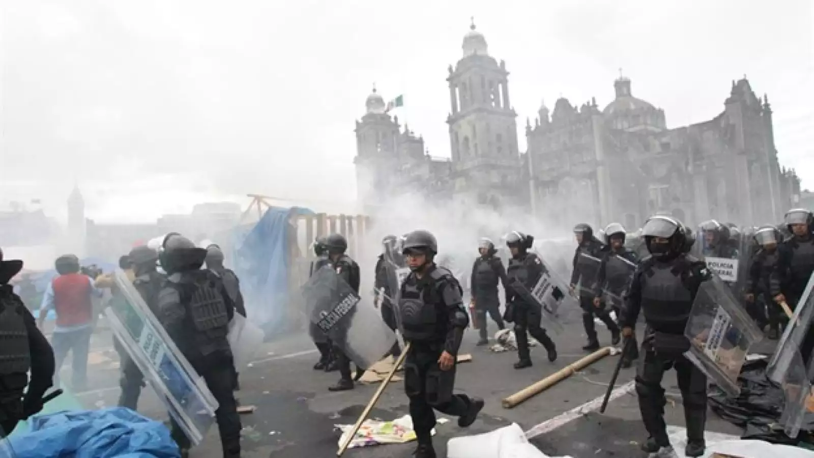 desalojo Zócalo 14