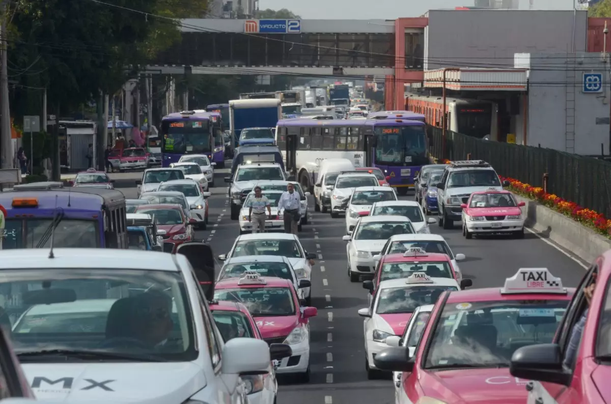 ¿Segundo piso peatonal en Calzada de Tlalpan? Esto dice Clara Brugada