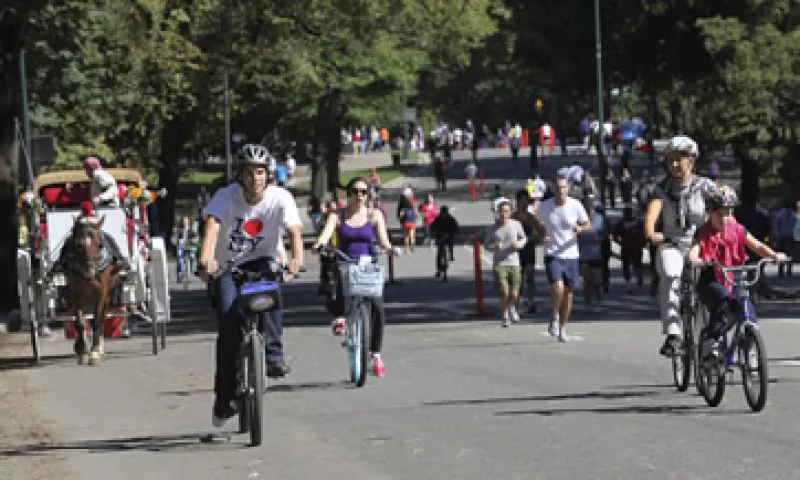 La bicicleta puede sustituir entre 2.5 y 3.5 millones de viajes diarios que se realizan en otros transportes. (Foto: AP)